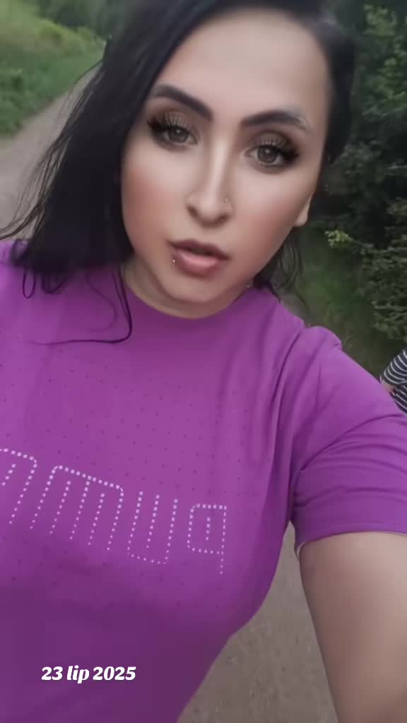 @Czoorna💋😈