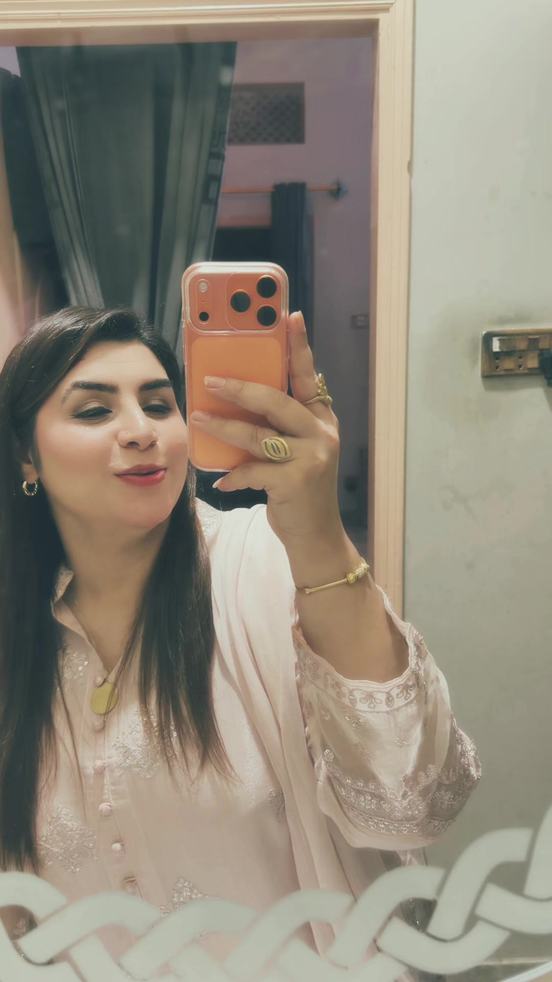 @Nisha Butt
