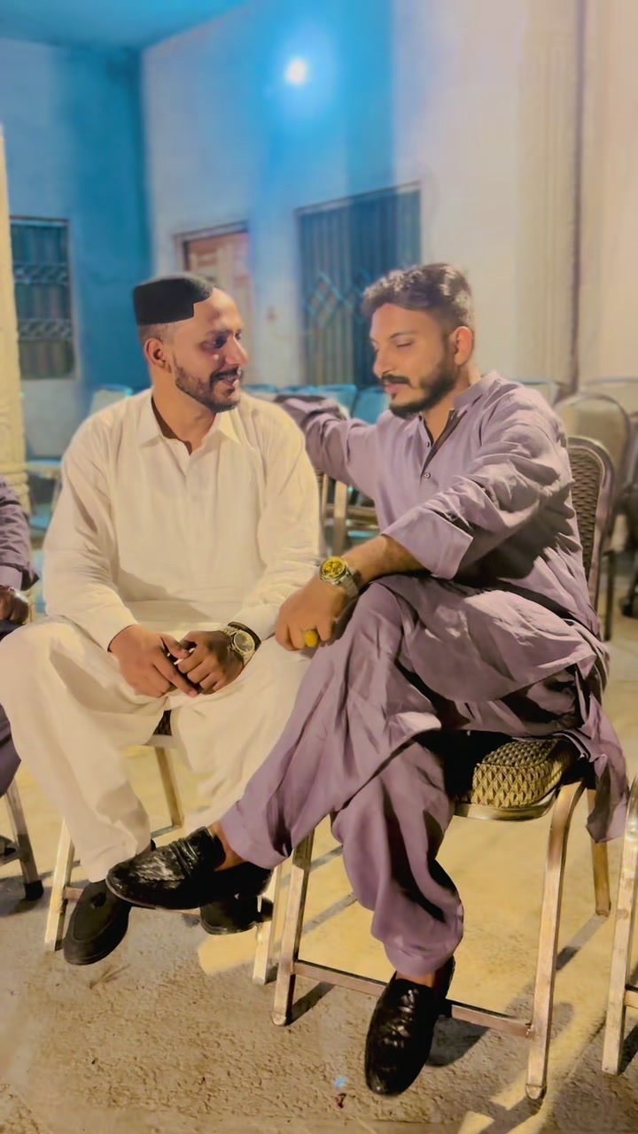 @🇵🇰حاجی ❤{A.H)