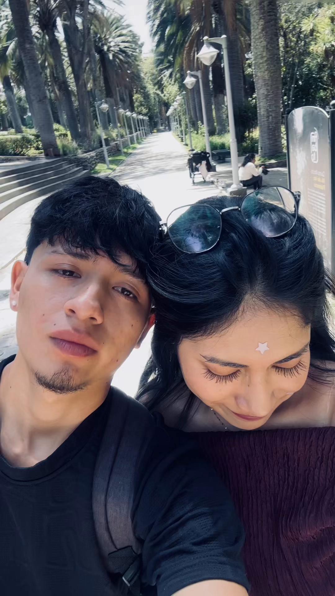 @Dxrwn_xxx