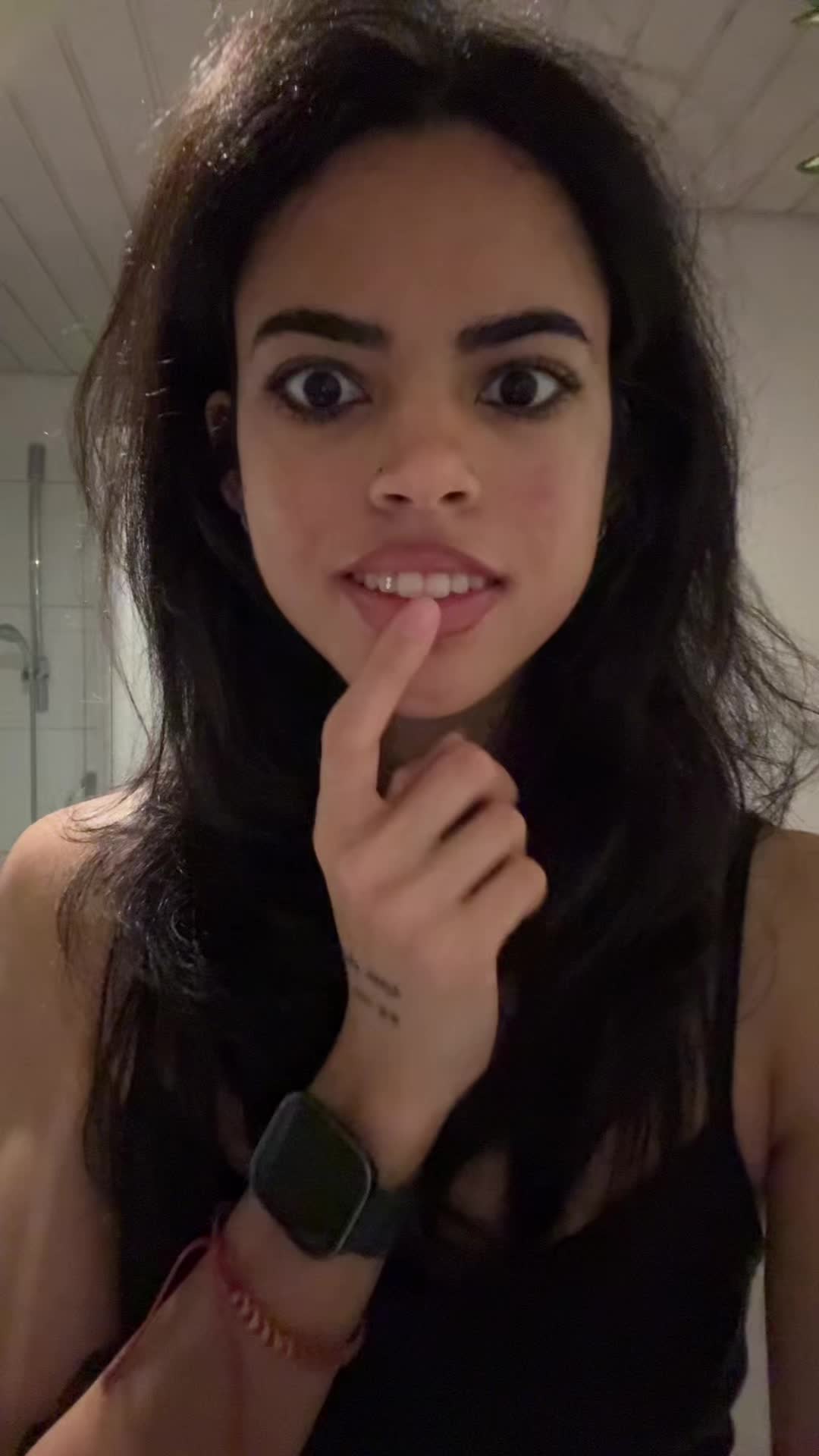 @Thaís