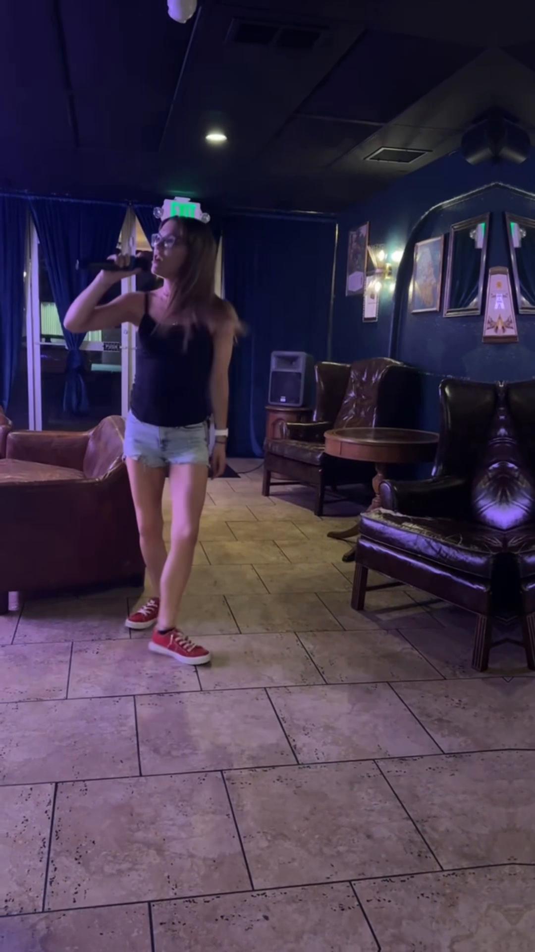 @Her Spicy Alligator