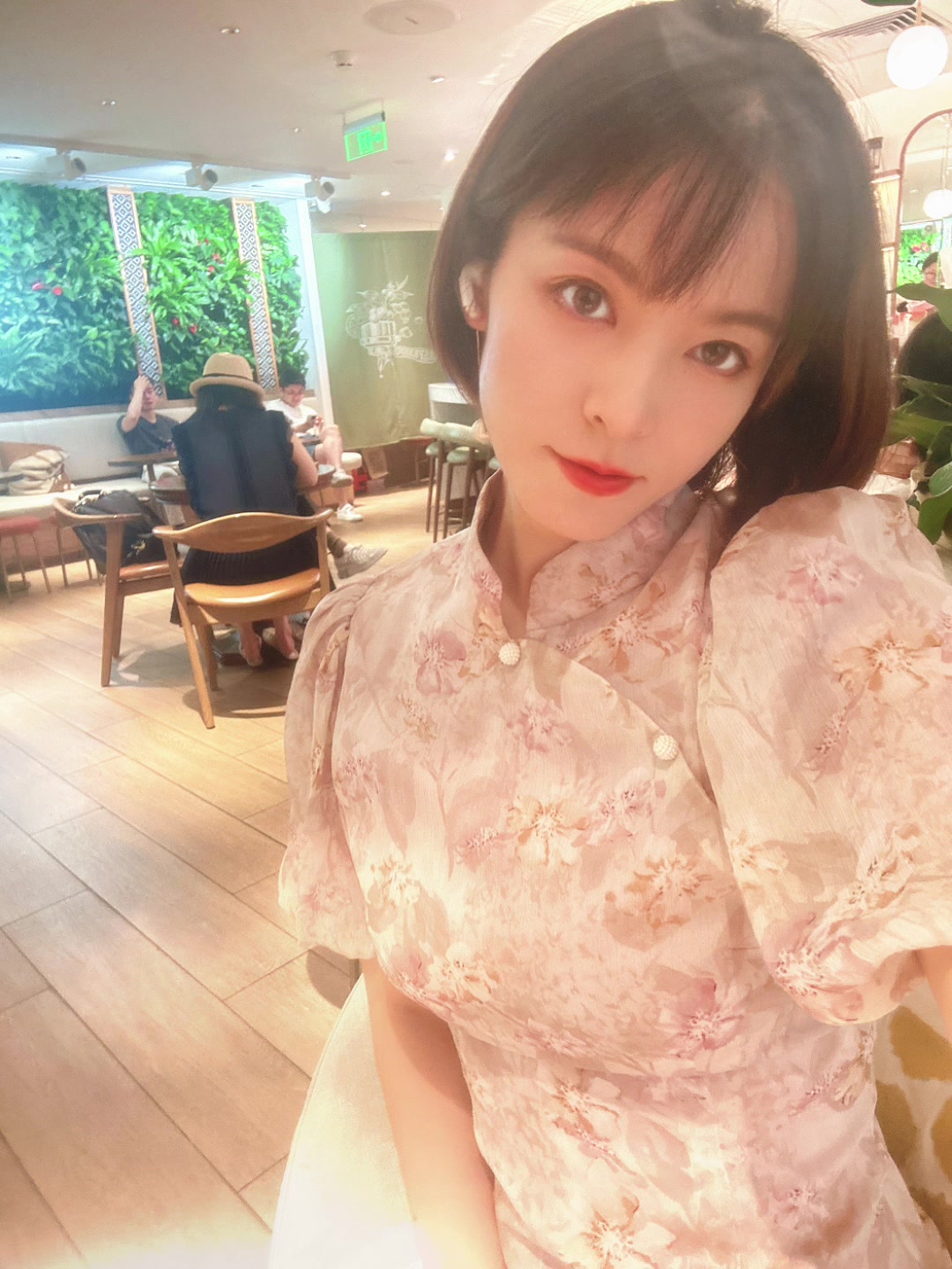 @CiCi치치