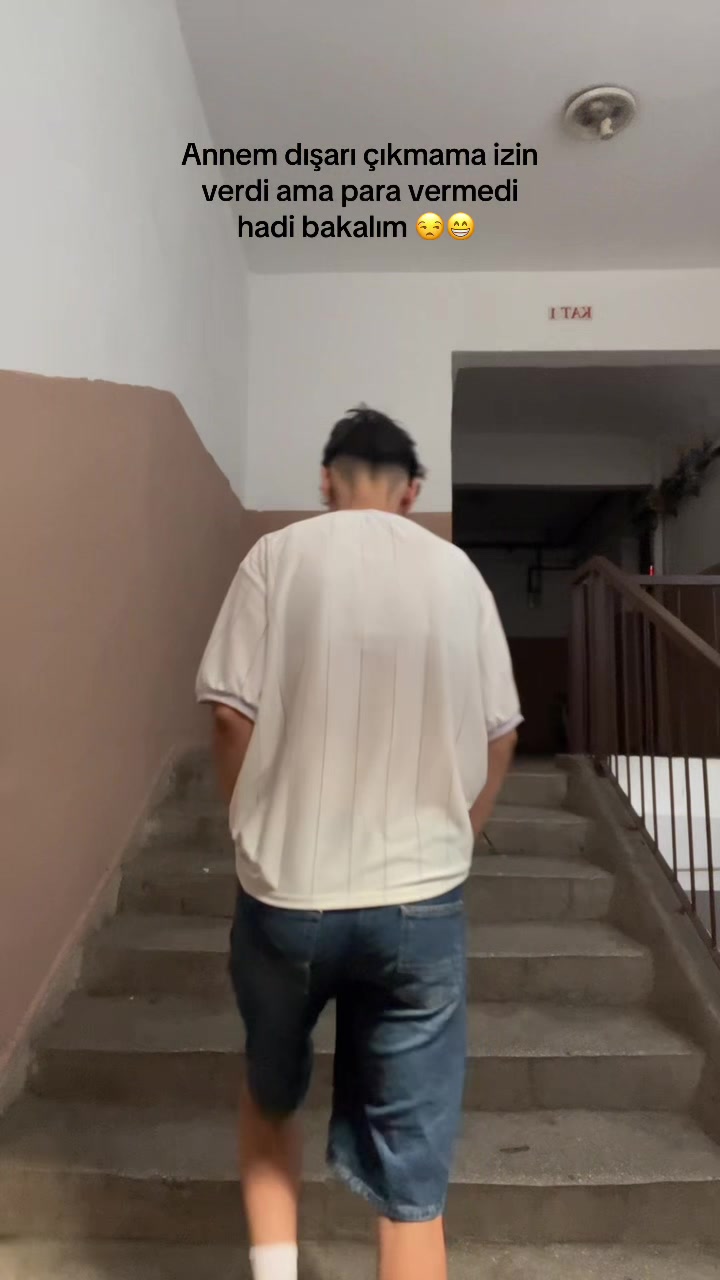@Elifff