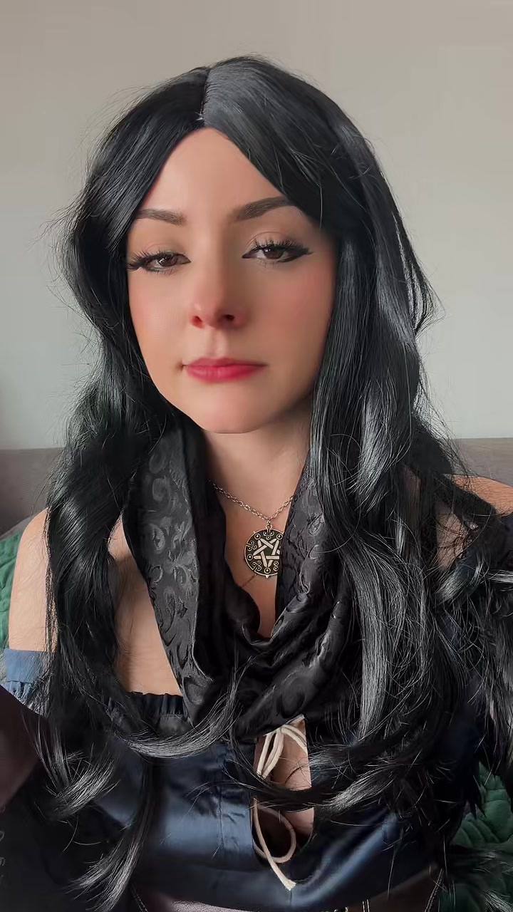 @Minacakes_12