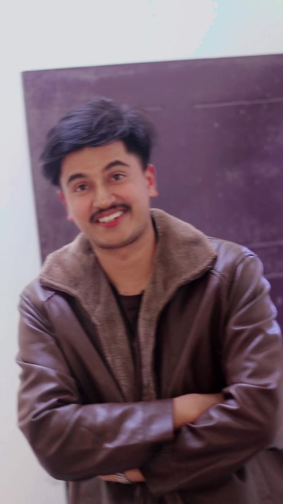 @RoshanOfficial 📸☕️🕉️
