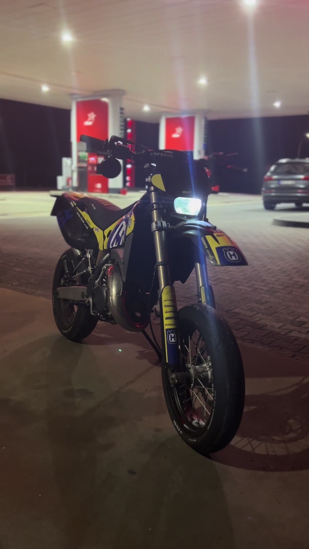 @2stroke.hnl