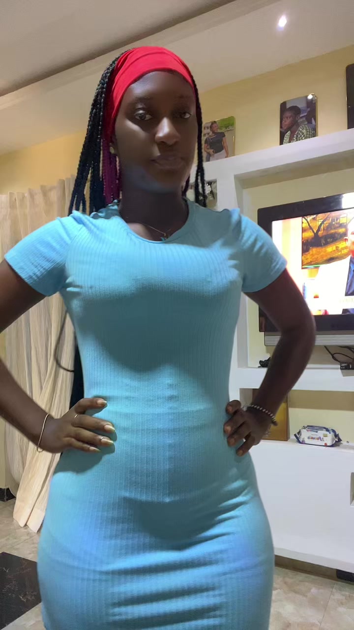 @Adjoah☠️~🧚♂️Sakyiwaa
