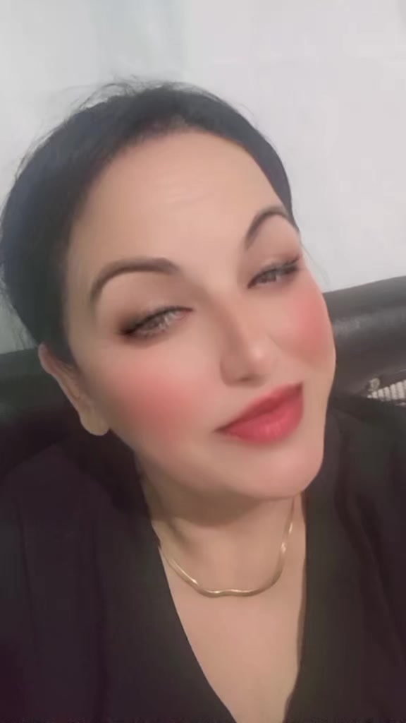 @gülüşü güzel Antakyalı çiğdem
