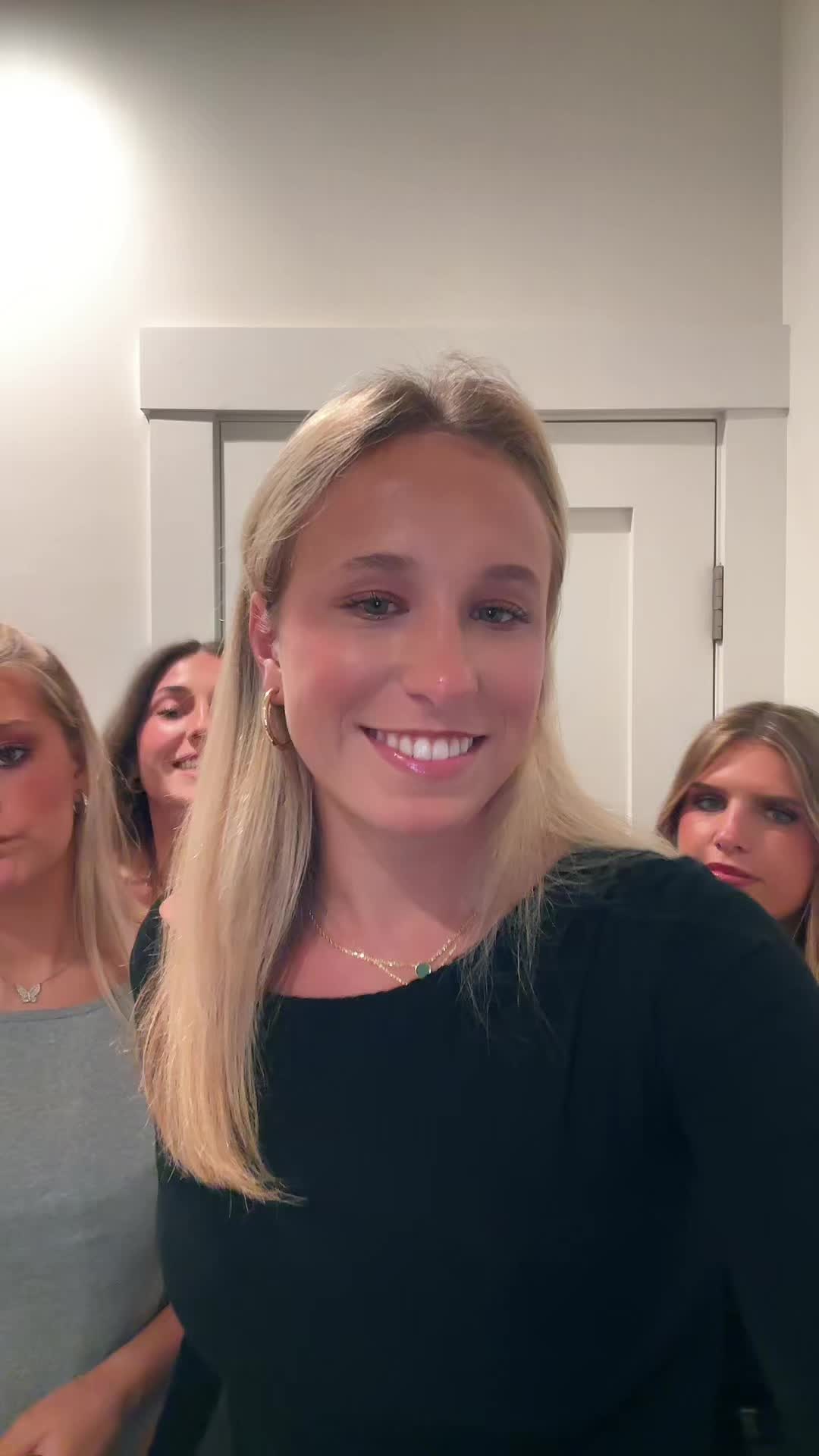 @ella_0lson