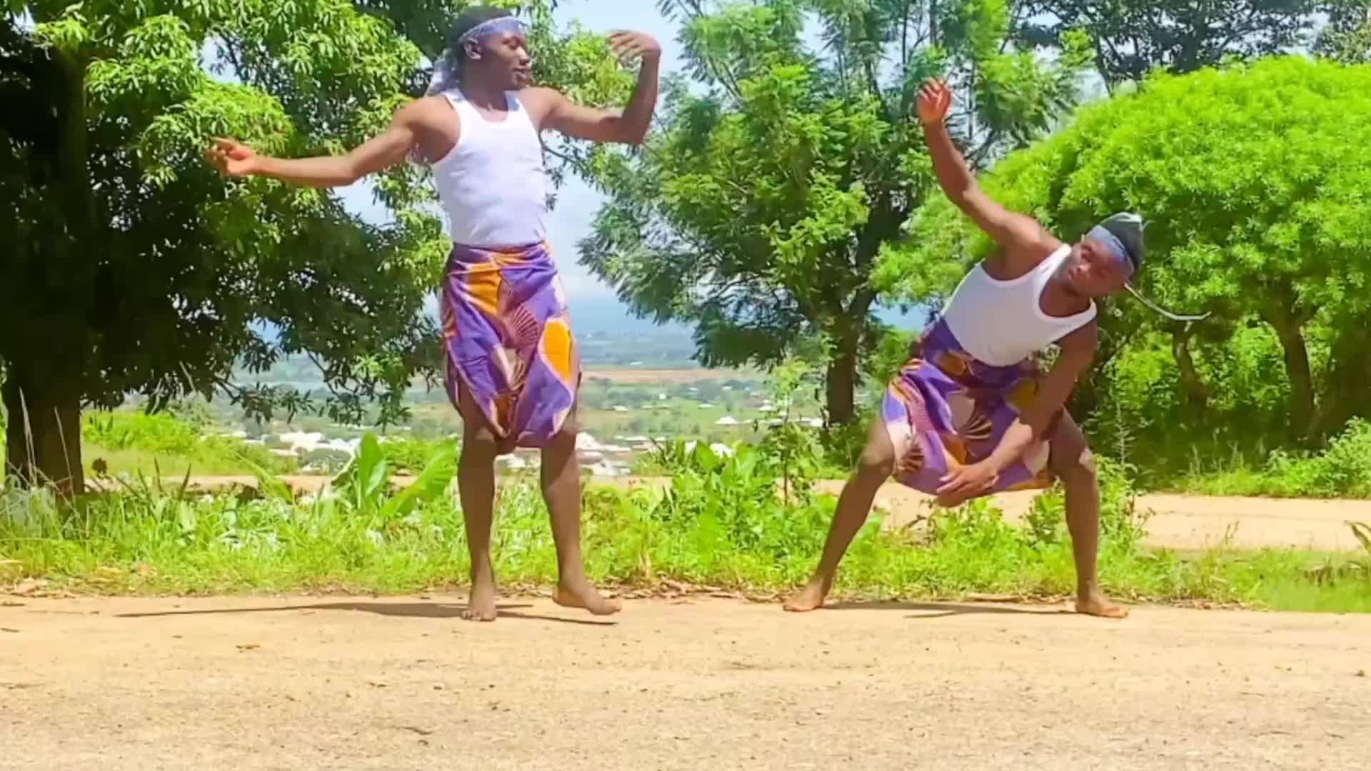 @Lamu Teezy Muplangnan