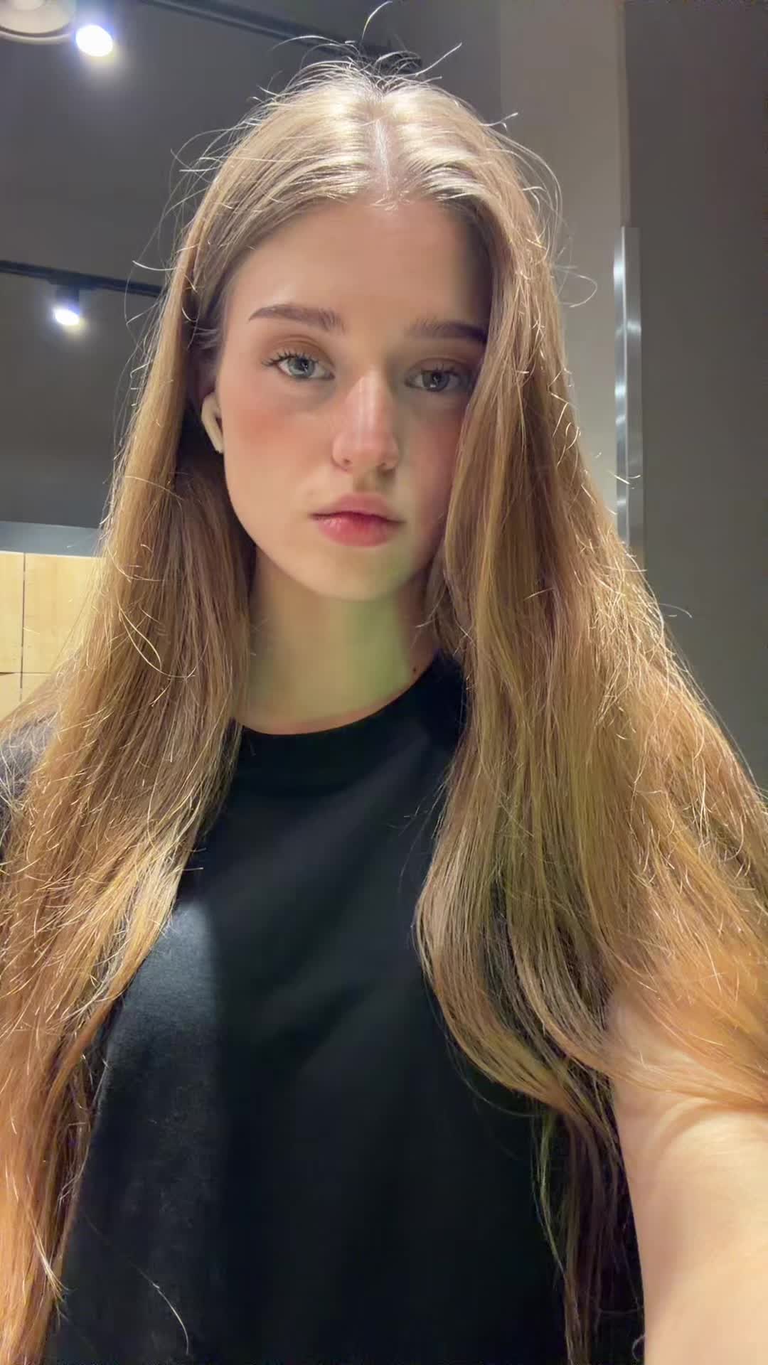 @VAPOLLYY