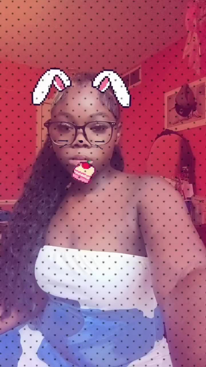 @prettybrownskin_Tay