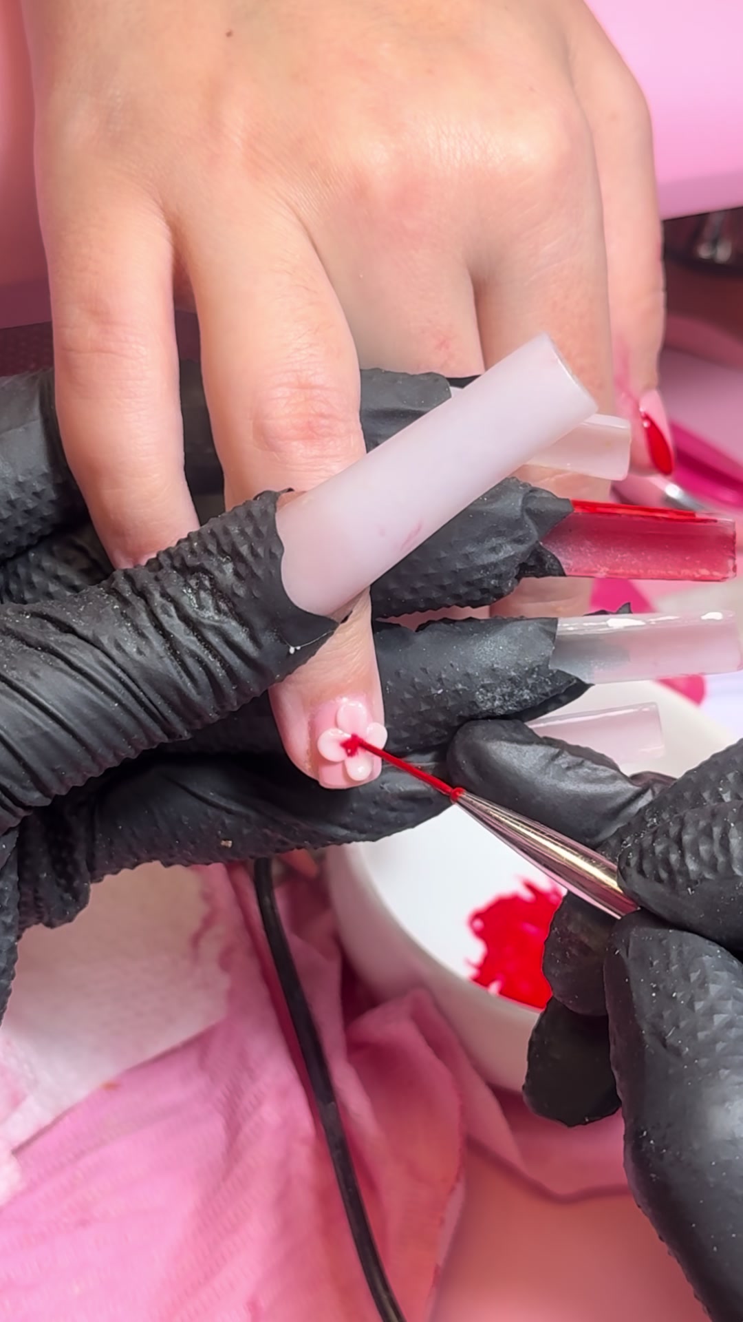 @Baldheadnailtech