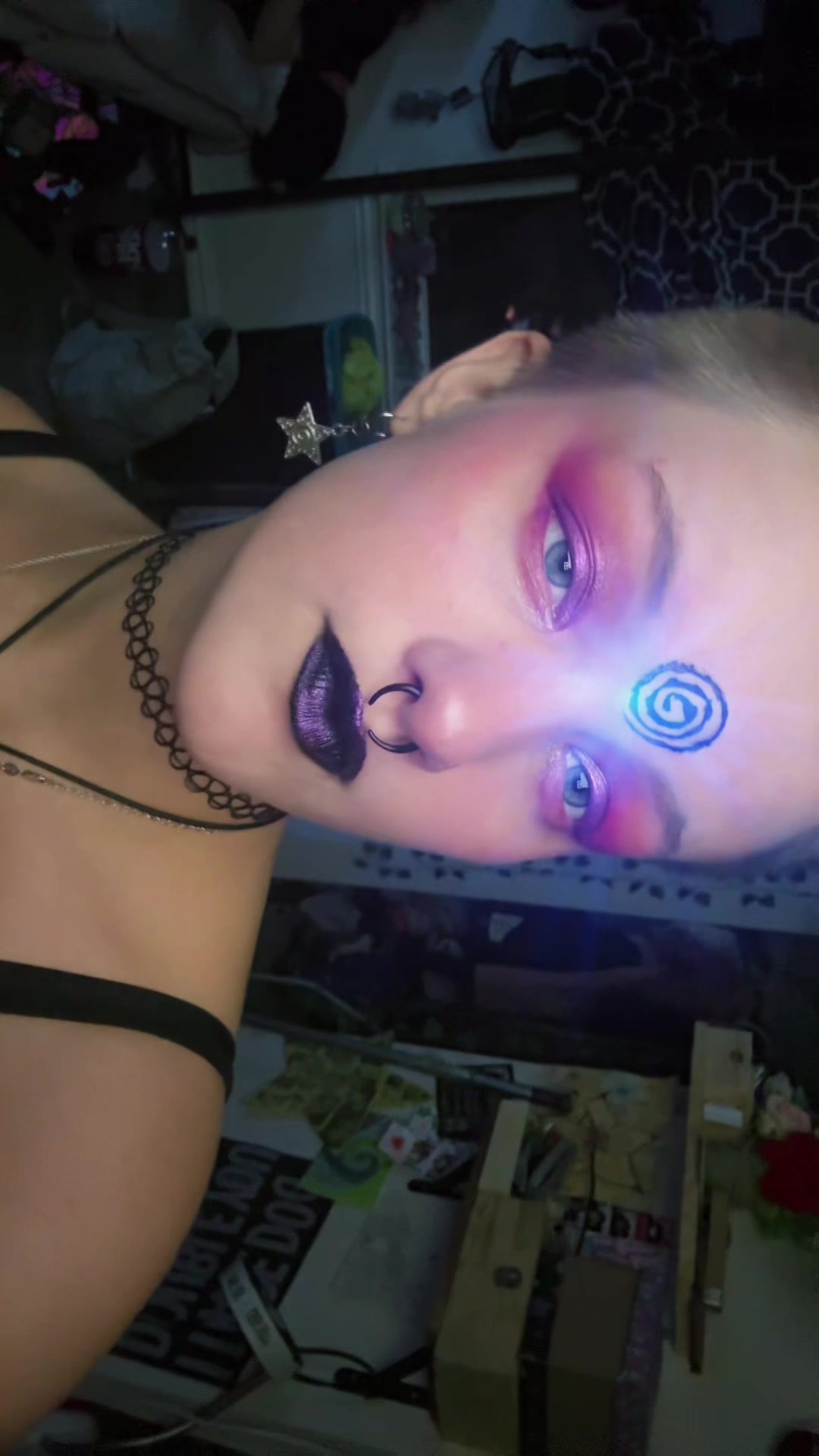 @n!c𖦹