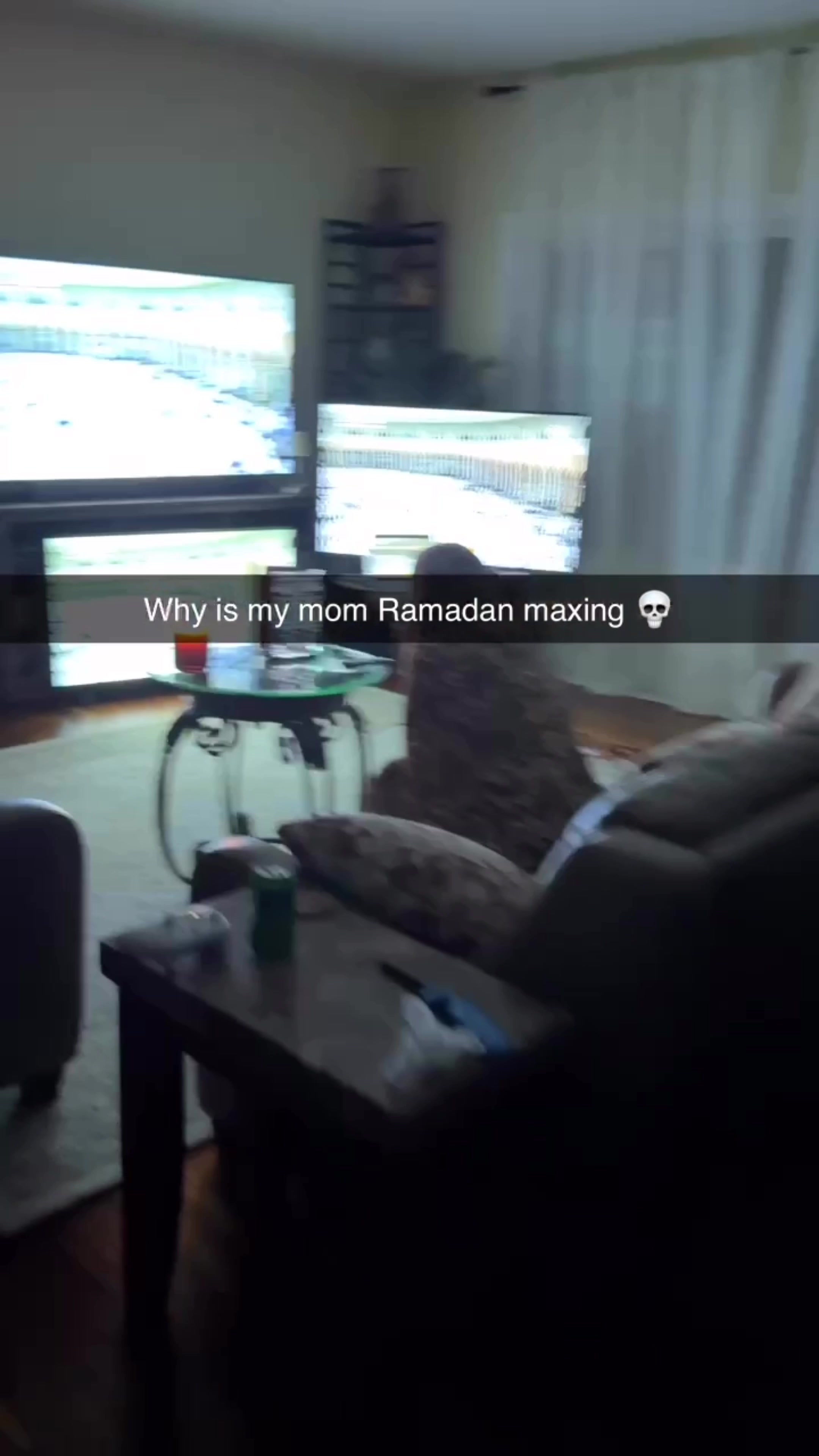 @adoolie_