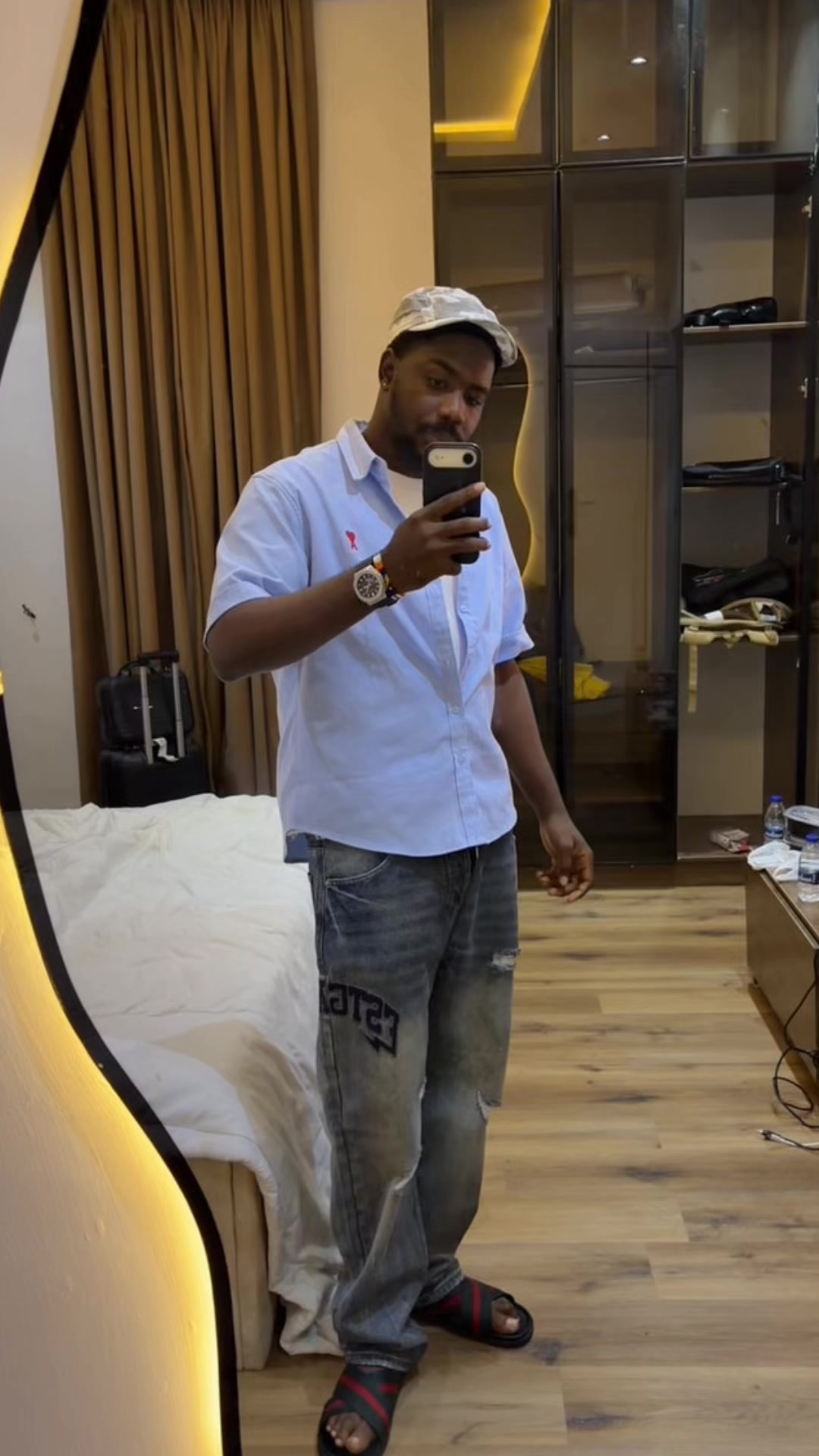 @Datboywhizee