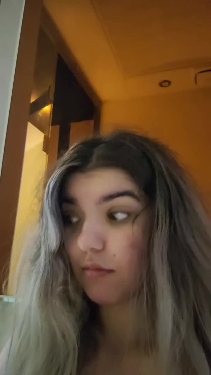 @Isabella