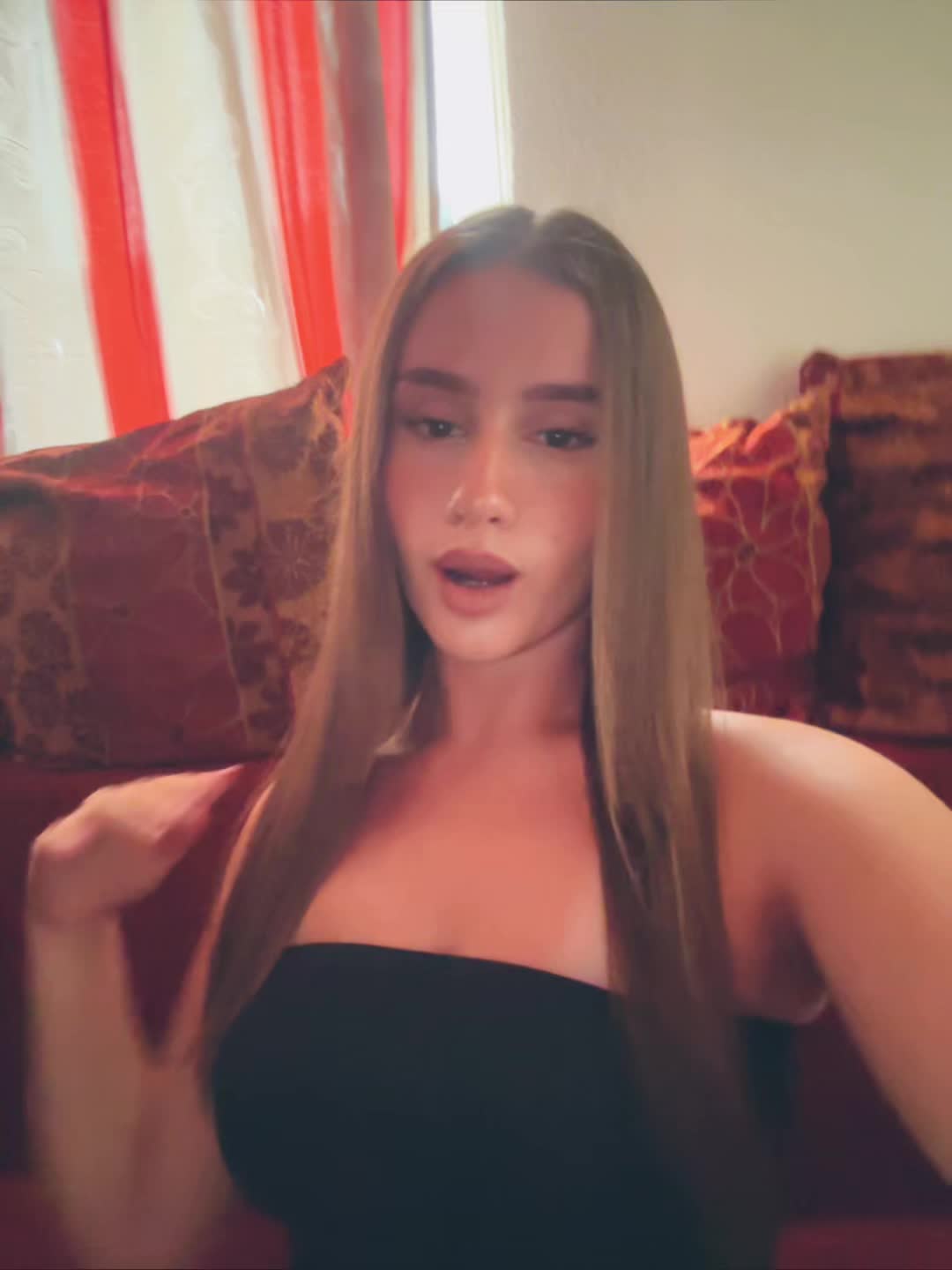 @𝓗🦈