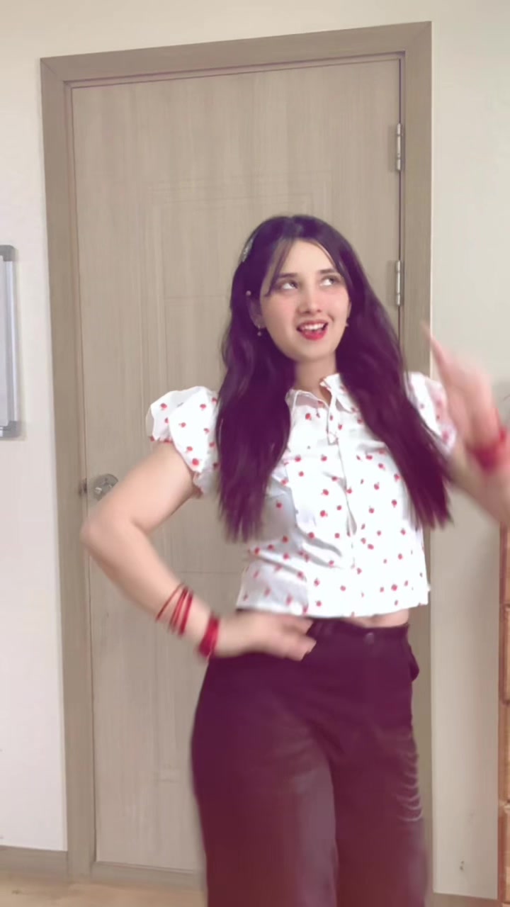 @Binitaa ᥫ᭡🥰