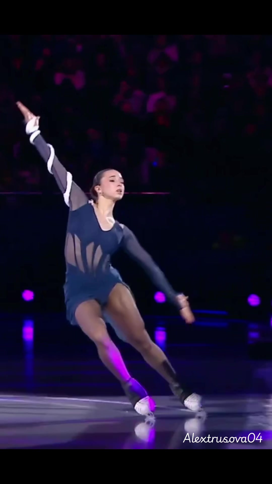 @Alextrusova04