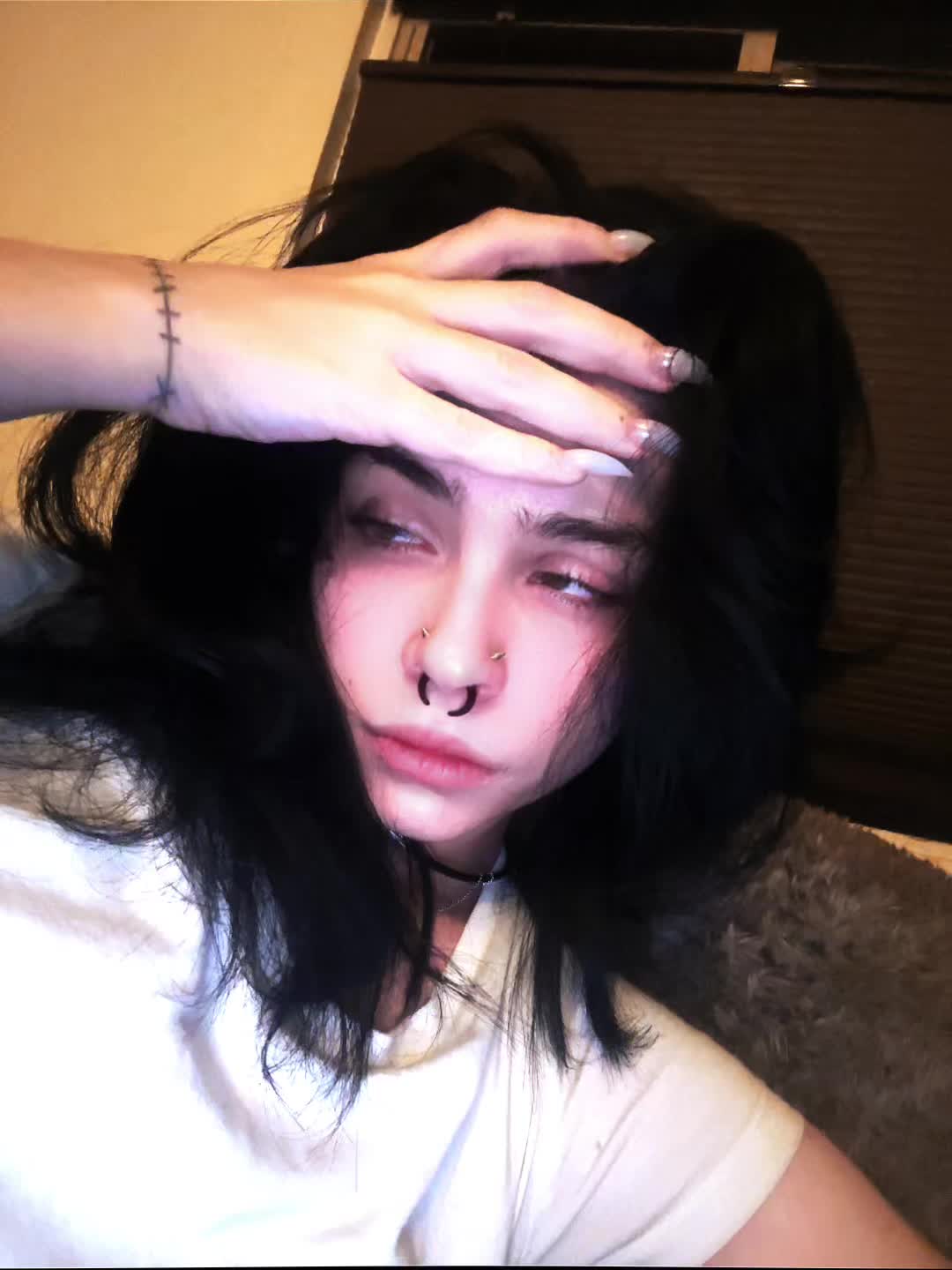 @bella