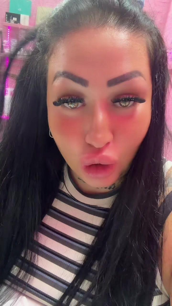 @๐ฉโ๐๐๐๐๐๐โ๐ช