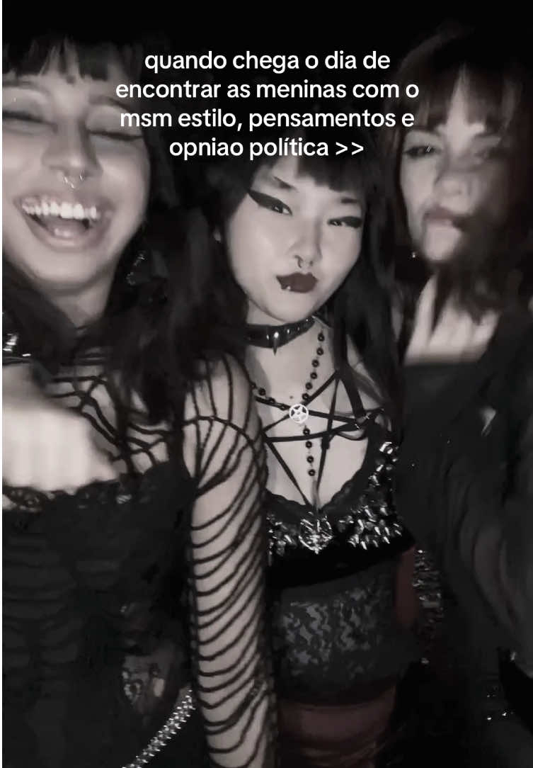 @Killnaomidoll