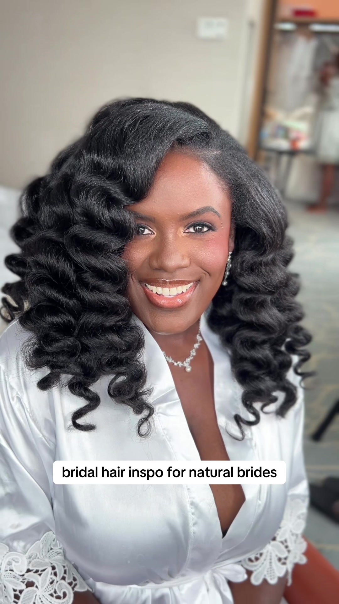 @Traveling Bridal Hairstylist