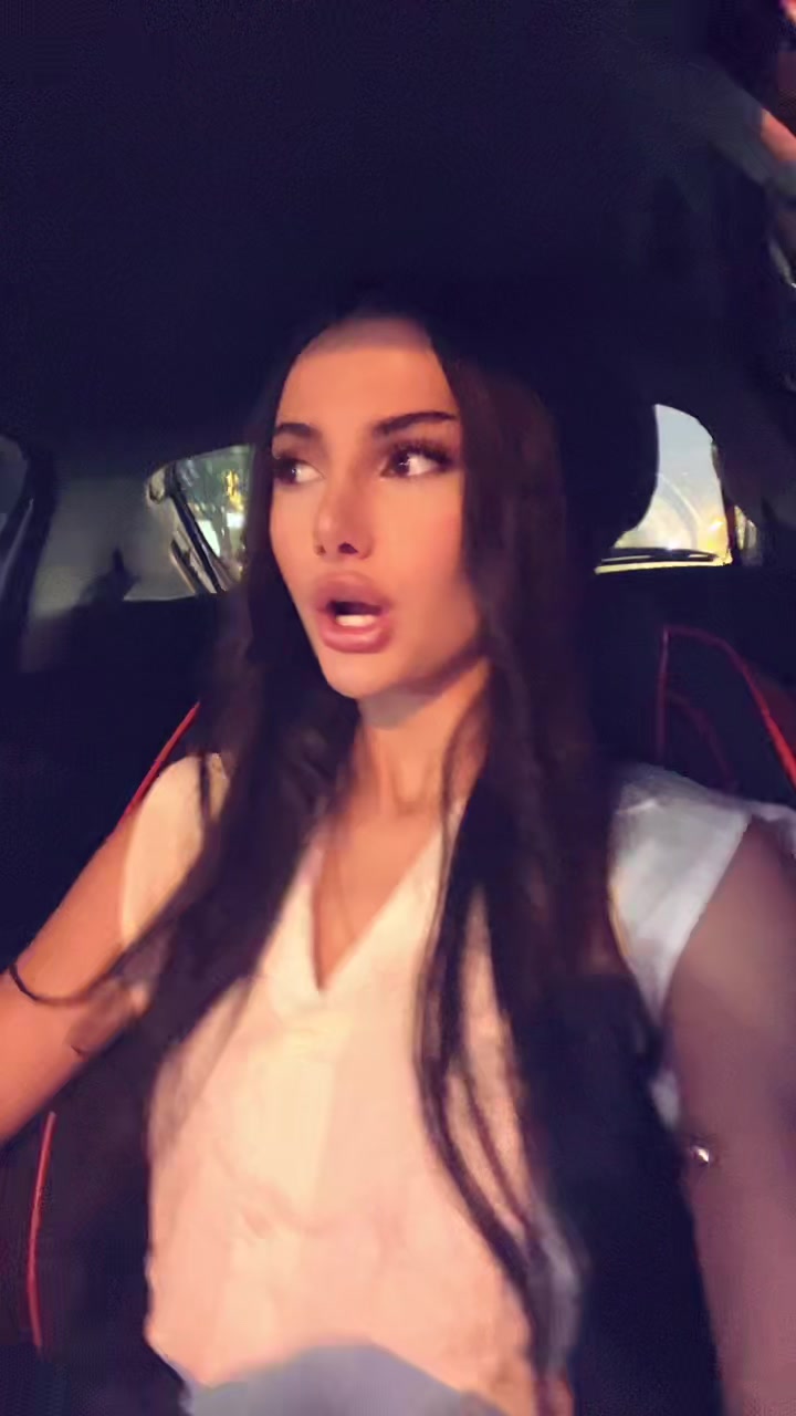 @saraborhann