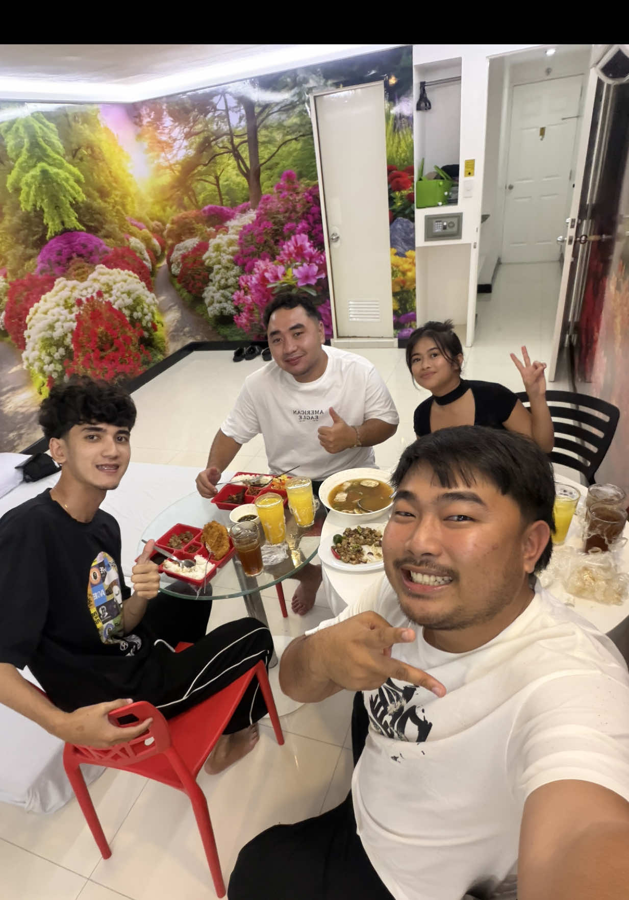 @Kuya Chichi