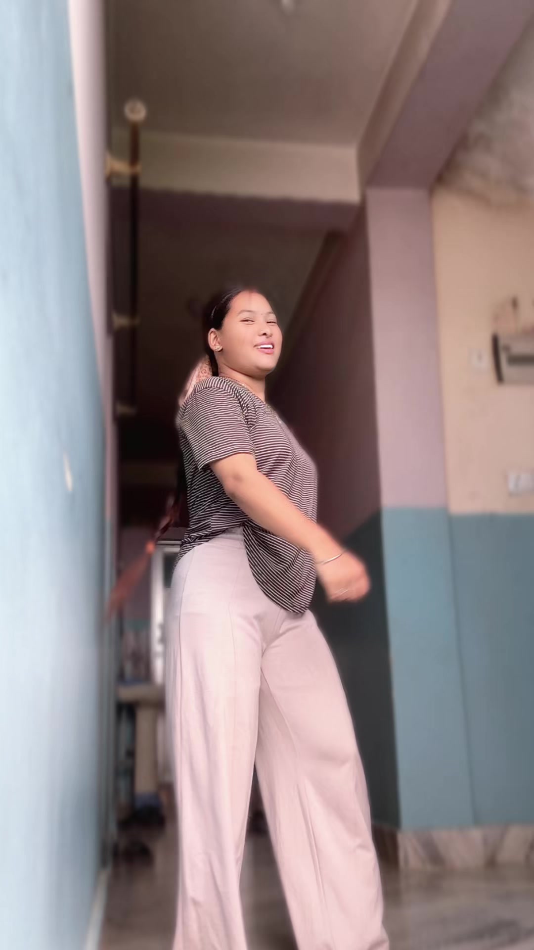 @Miss thapa 💋🤞