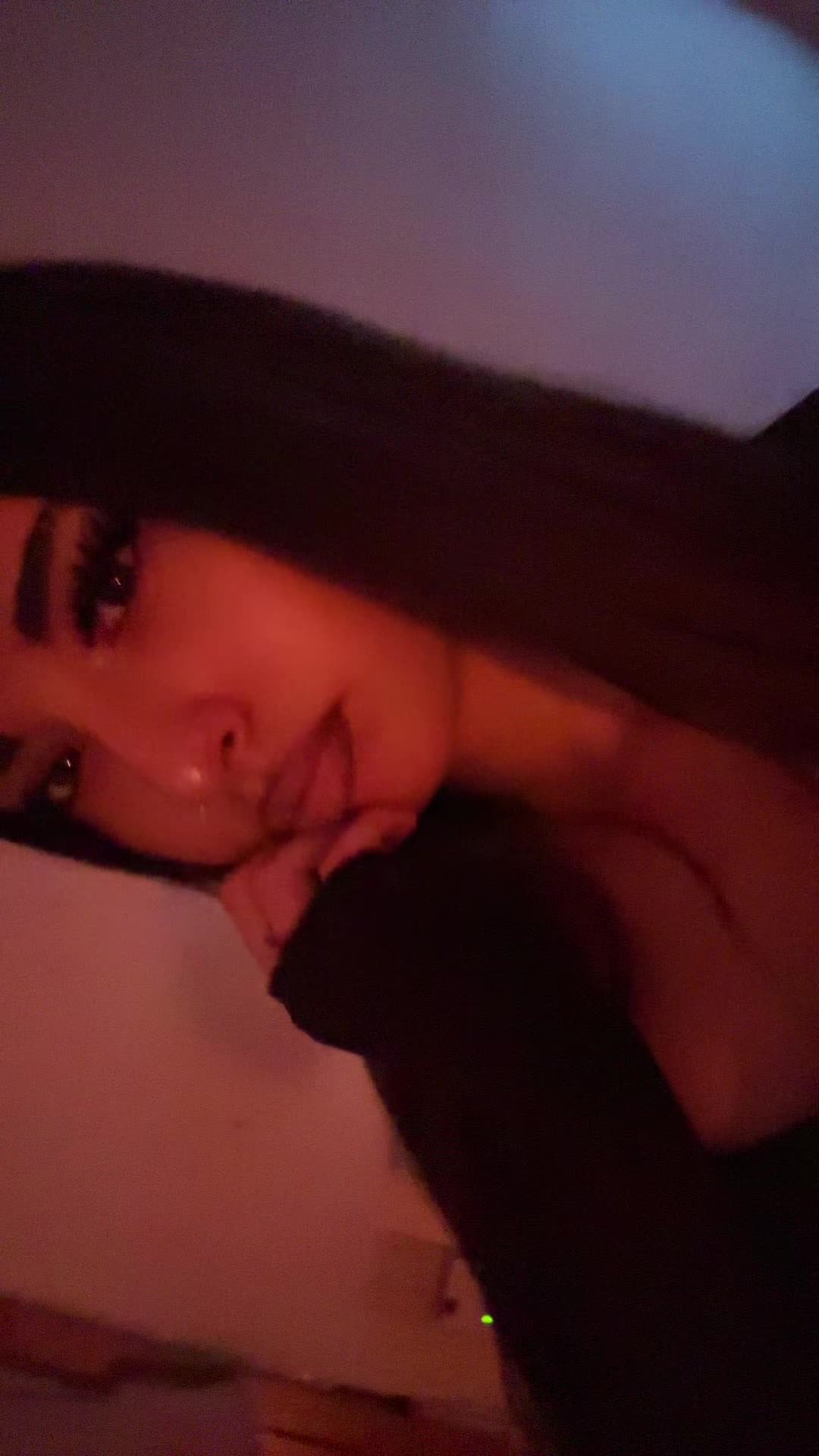 @⃟
