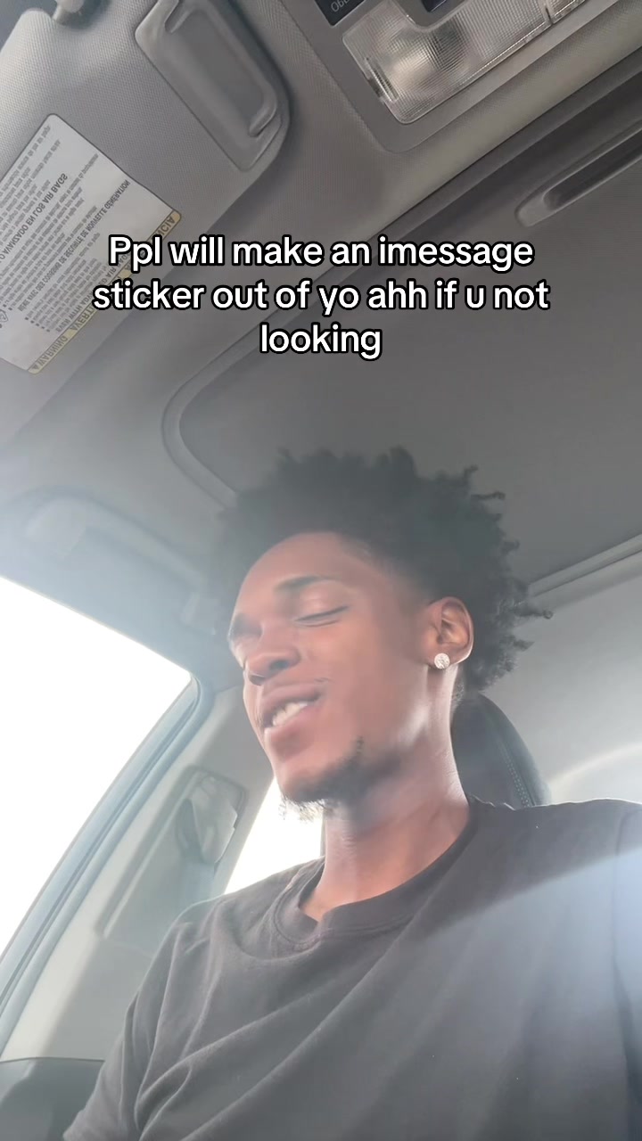 @iamChriss