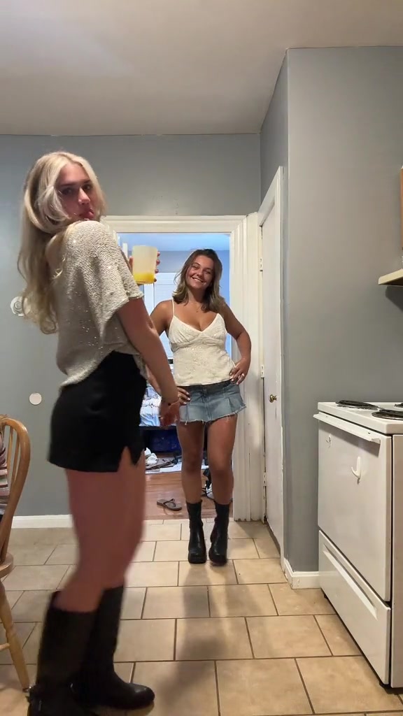 @Dilyana Nevana