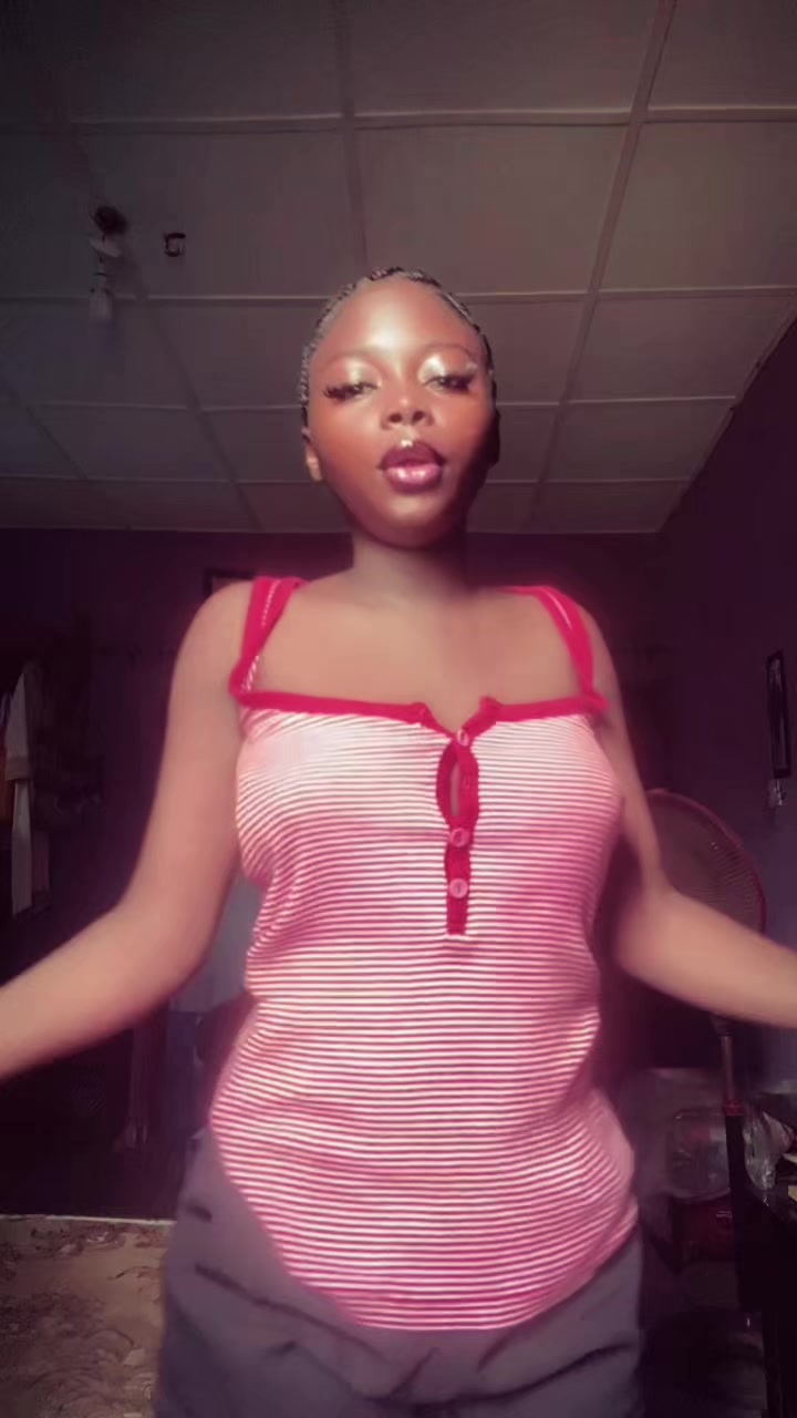 @Oyinxoxo💕