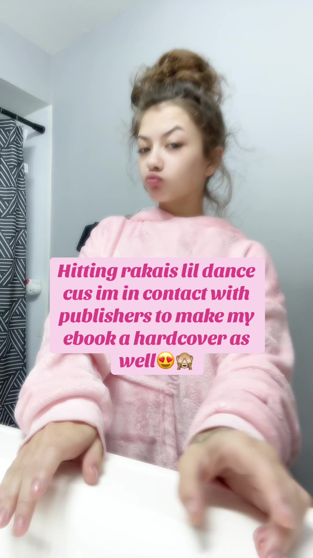 @4_urnailsonly