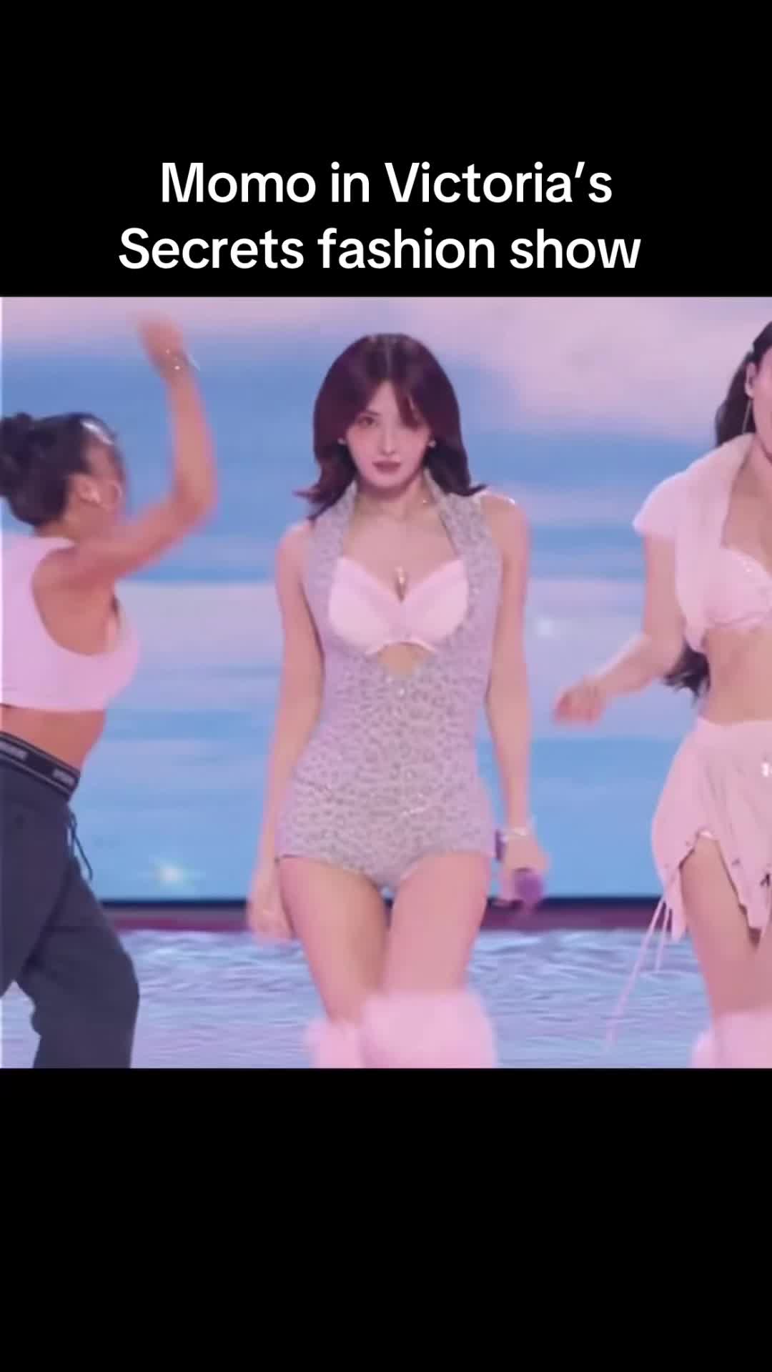 @MOMO