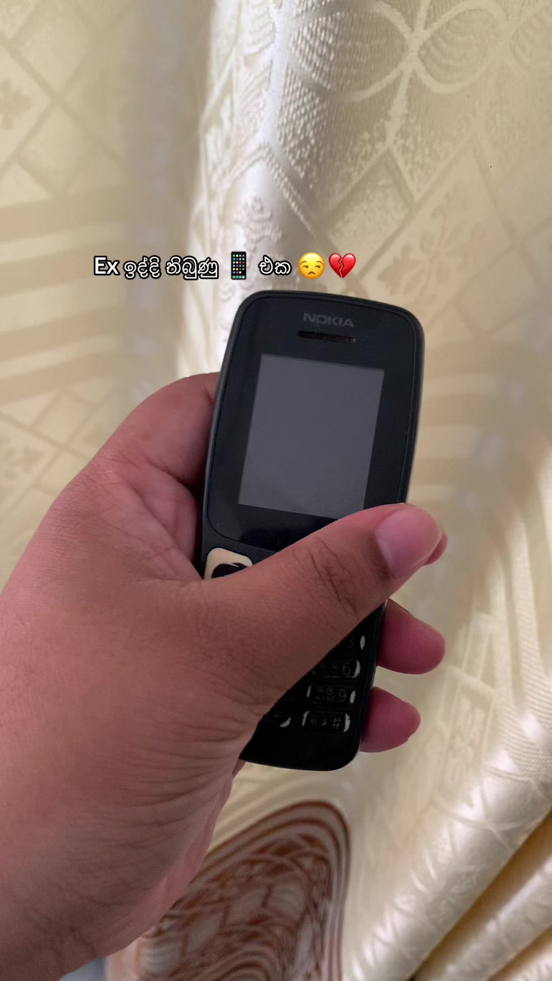 @Rashi_💔🥀