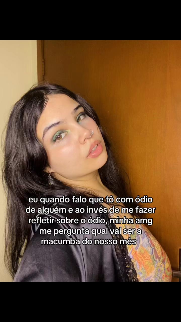 @vee ☥