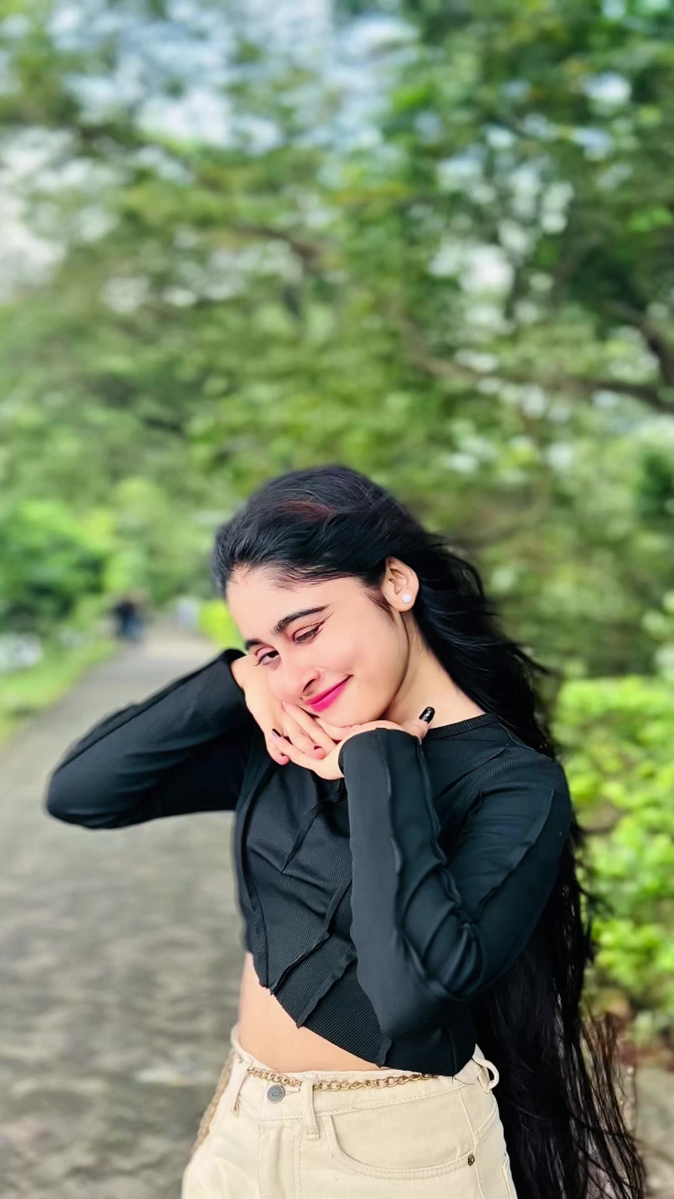 @𝐓𝐮𝐥𝐞𝐞 🌷🤍