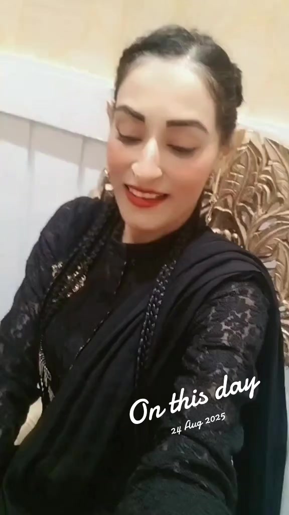 @Its me smiley 👑Queen