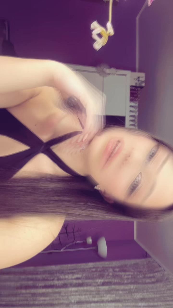 @𝓐𝓷𝓪