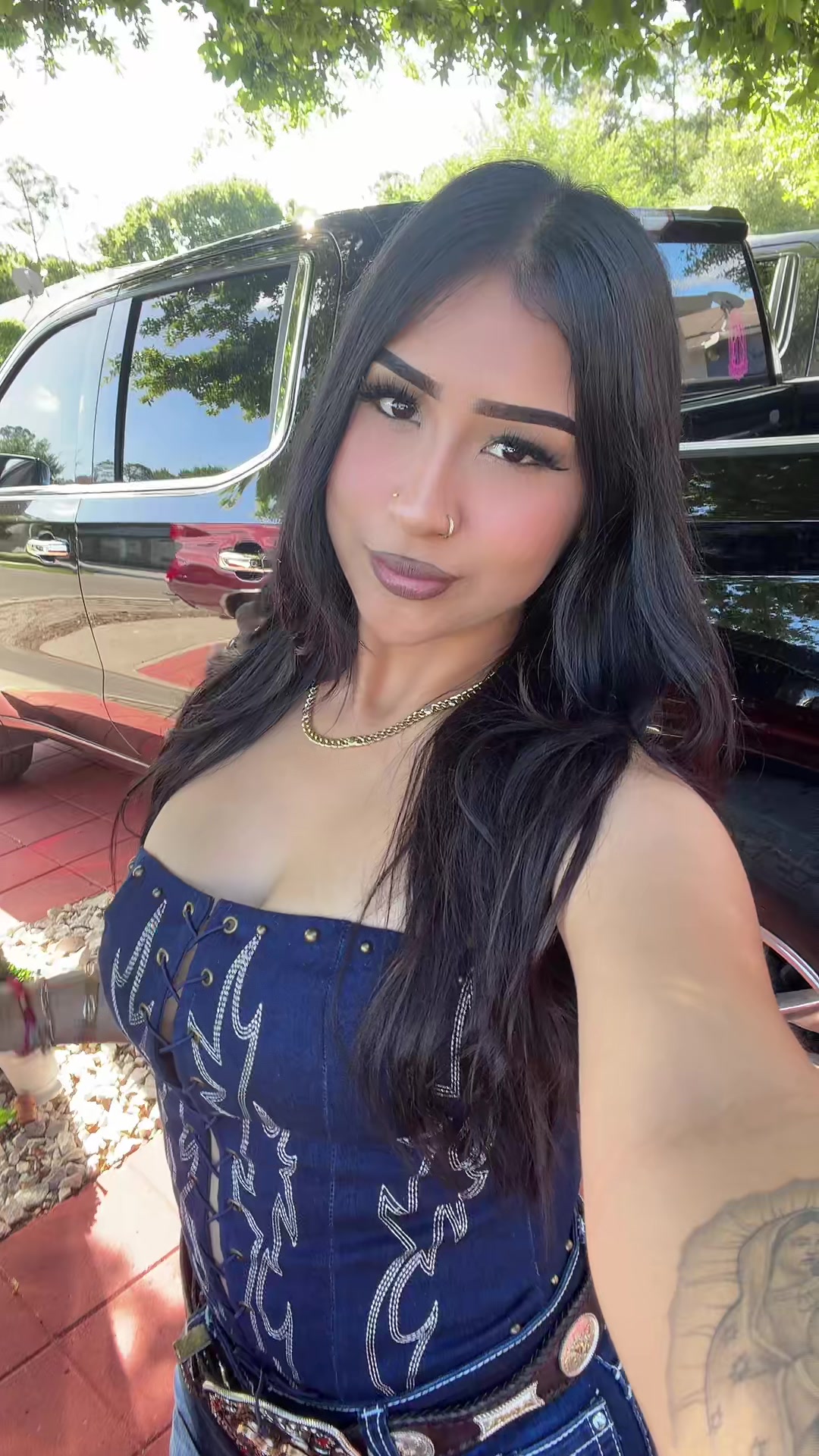@ashlee.
