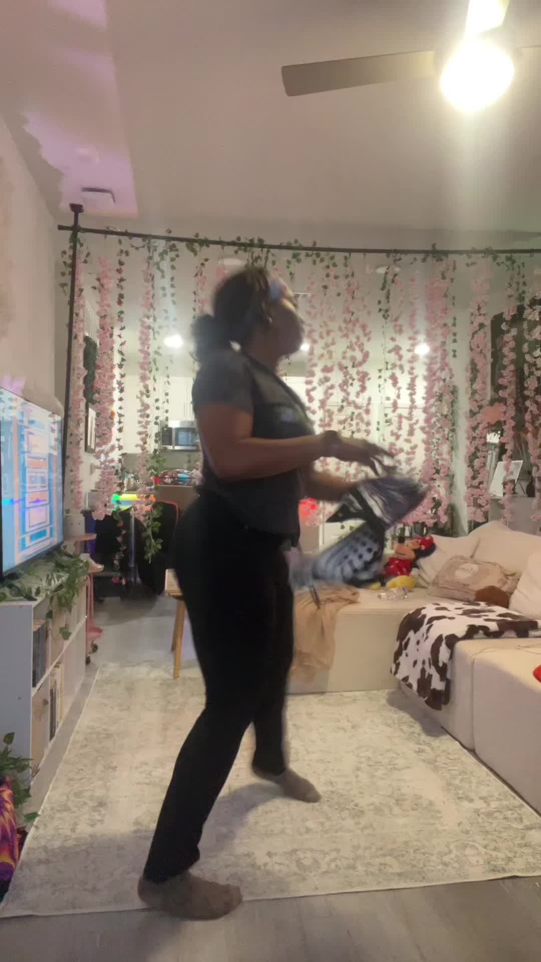 @WellBehavedLassie🍭🍄