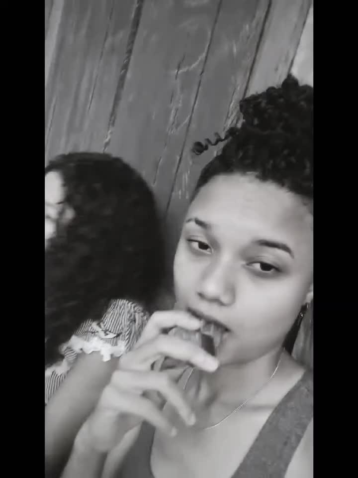 @tayla barros