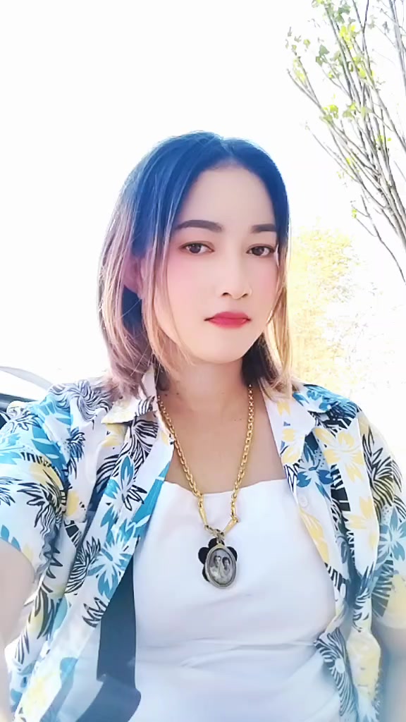 @น้ำผึ้ง บ้านมะหิงค์