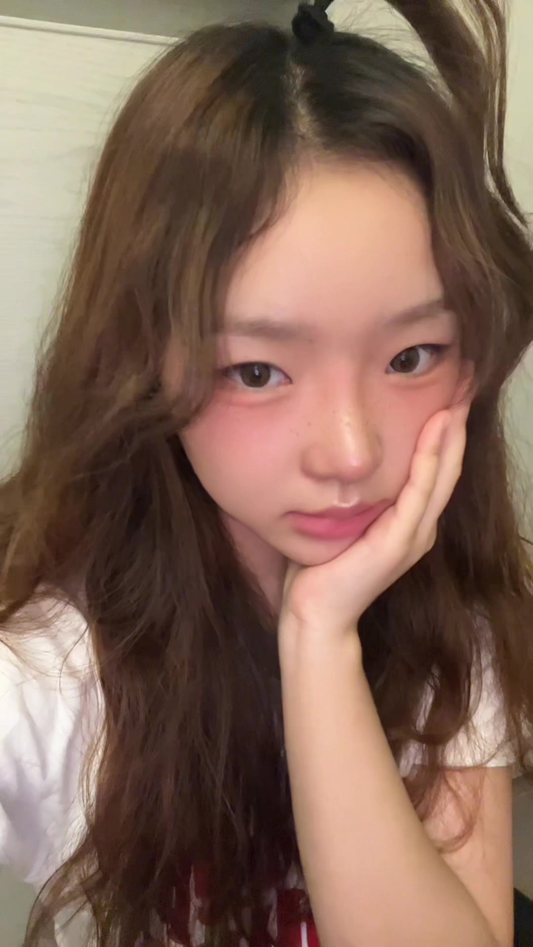 @v_oeo_v