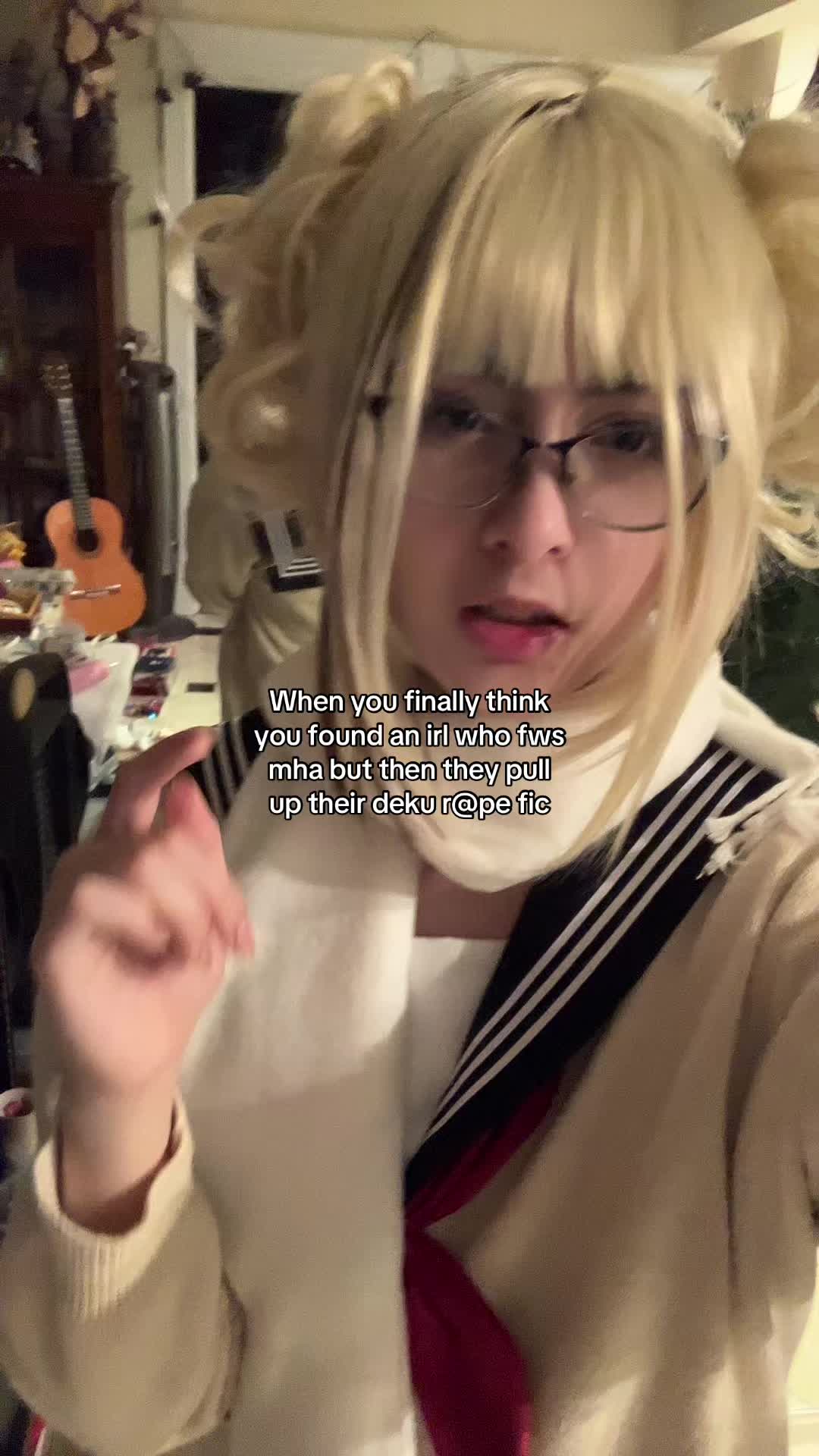 @random_cardboard_box