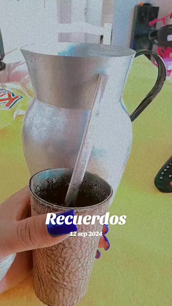 @Juli'.🦋🧀🖤